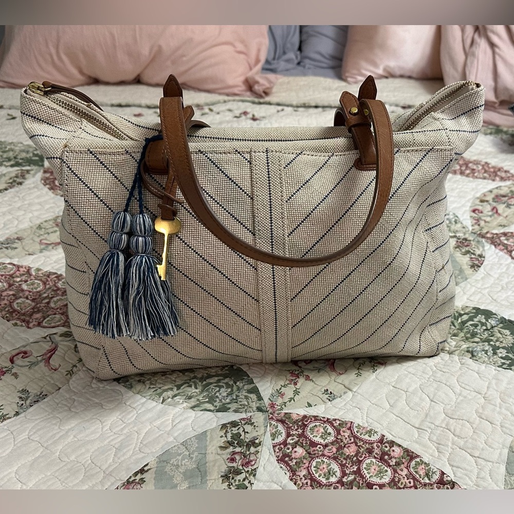 Fossil canvas tote bag